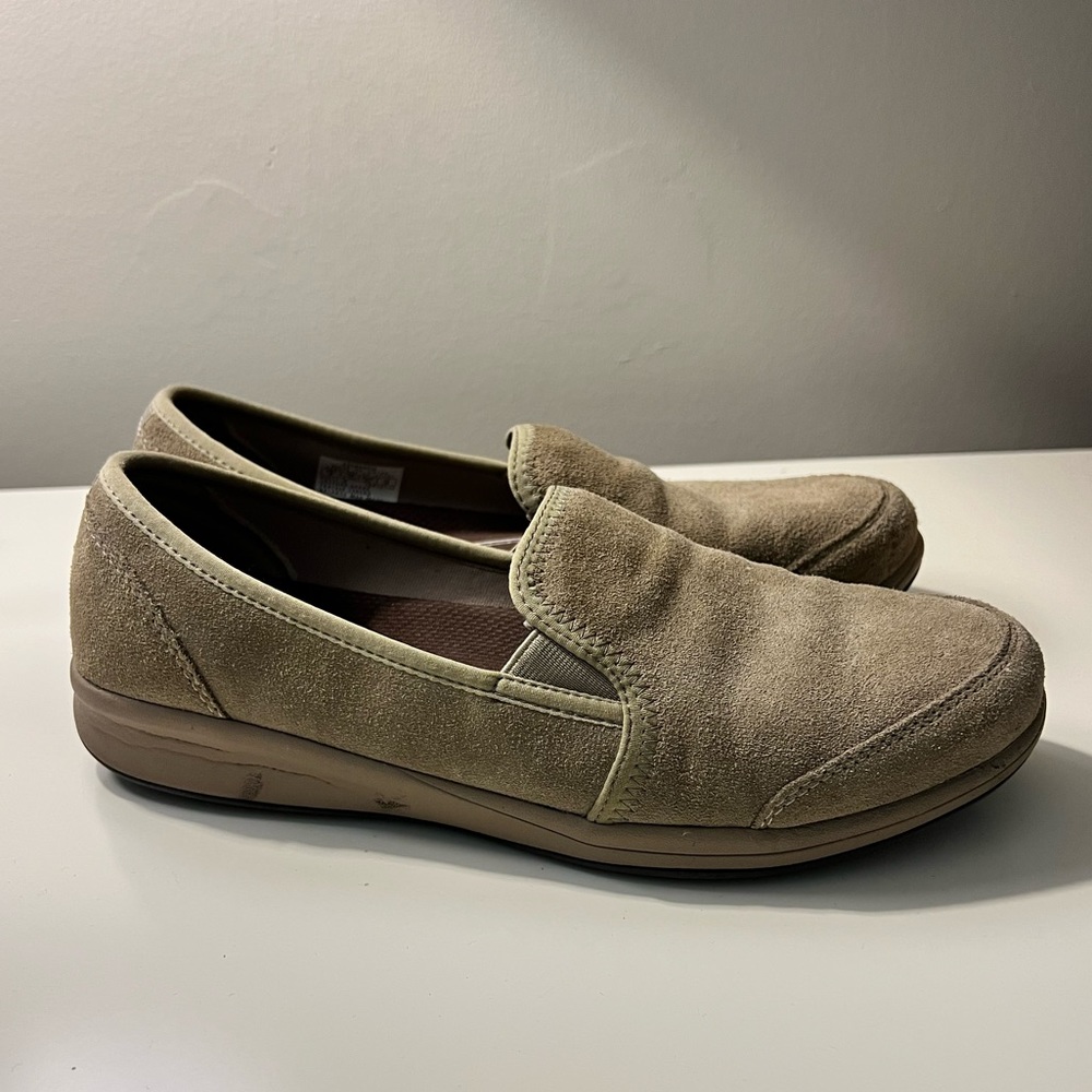 Easyspirit e360 tan suede slip on shoes size 9 - Picture 2 of 9